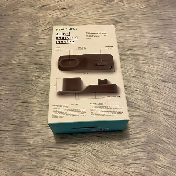 Real Simple 3 in 1 Charging Station - Picture 4 of 7